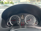 整備スタッフは国家資格を持つプロの整備士です。車検の受入/中間/完成検査と保安基準発行のすべても自社で行います。