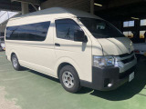 屋根の「恐竜」が目印の倉吉ホンダ販売です!