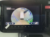 【ビューモニター】  とても分かりやすい、クルマの上から見下ろしたような映像で、駐車サポートをしてくれます。