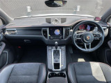 マカン  GTS 4WD サンルーフ