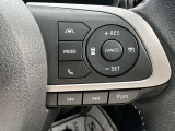 ステアリングスイッチがございますので、ハンドルからでもナビの操作が可能です。