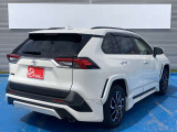 当店は新車販売・中古車販売・車検・整備・鈑金塗装・用品販売・自動車保険を取扱い、カーライフの総合店舗です。