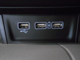 便利な充電用USBジャックも付いています☆
