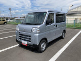静岡ダイハツの直営店舗同士であれば、お住まいから最寄りの店舗にお車を取り寄せてご商談いただくことも可能です。