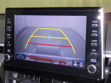 バックモニターも装備しております。バックギアに入れるとナビ画面に車の後方が映し出されます。これで後方確認も安心!