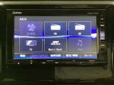 ナビゲーションはフルセグTV対応のGathers純正メモリーナビを搭載しています。Bluetoothオーディオ機能がありますので、スマートフォンなどの音楽も再生できます。