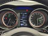 【メーターまわり】ドライバーから見やすい位置にあって安全運転に寄与します。マルチインフォメーションディスプレイでは、クルマに関するたくさんの情報を確認可能。