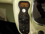 【オートエアコン】お好みの温度に設定して頂くと、車内の温度を自動調整♪快適にクルマの中を過ごして頂けます。