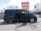 開口部が広い両側スライドドアなので荷物の積み下ろしもラクラクです♪駐車場の間隔が狭いところでも安心してドアを開けることができますね!