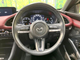 【純正革巻きステアリング】上質な革を使用することで、手にしっかり馴染みとても運転しやすいハンドルです♪