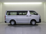 一目でわかる品質表示。厳しいチェックをクリアした高品質車両をそろえています。