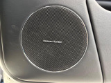 ●harman/kardonサウンドシステム:オーディオ専門メーカーが手掛けるプレミアムスピーカーを装備。多数のスピーカーから、音の粒立ちまで分かる高品質な音楽をお楽しみいただけます。