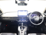 操作性に優れた運転席となります!小物入れや各ボタンの配置にこだわり、使いやすいです!座り心地もよく視認性も良好なのでロングドライブもお任せ下さい!