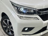 【LEDヘッドライト】悪天候や夜間走行時も良好な視界を確保し安心して運転できる高輝度LEDヘッドライトを装備!点灯速度が早く、消費電力も抑えられています。