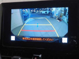 ガイドラインも表示されるバックカメラが付いているので、車庫入れが苦手という方も安心です
