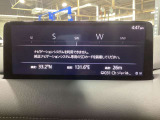 ナビゲーションは付いておりません。別途純正ナビSDカードをお買い求め下さい。
