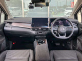 とっても視界が広くて、女性も運転しやすいお車になっております。