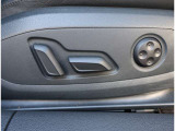 Audi正規ディーラーが高品質をお約束。高度な訓練・教育を受けたAudi専任メカニックが、100項目にもおよぶ精密な点検を実施。すべてクリアしたAudi車だけ、あなたのお手元に届けられるのです
