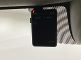 ドライブレコーダーが前方の監視をしてくれます。衝突や急ブレーキなどを感知した場合に、記録された動画が万が一の際に直前の状況を把握する手助けとなります。