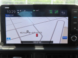 【ホンダコネクト対応ナビ】快適な操作性で、使える機能が満載!自動地図更新機能や24時間365日緊急サポート、スマートフォンを使ったドアロック解除・エンジン始動などといった便利な機能が搭載されています。