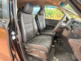 運転席シート廻りは使用感も少なく、良好な状態となっています。丁寧に使われていたことがよくわかりますね。