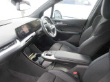 車内での喫煙歴も無く綺麗な状態をキープしております。