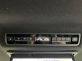 【前席+後席シートヒーター】寒い日に重宝するシートヒーターを後席にも装備!エアコンより早く温まってくれるので寒がりの人も安心ですね♪エアコンの温風は乾燥するから苦手、という方にもをおすすめです。
