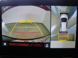 バックモニター付き。 車両後方の映像が表示されるので、車庫入れが苦手な人も安心です。ただし、目視確認もお忘れなくお願いいたします。