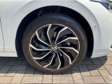 Active Advanceには17インチアルミホイールが標準装着されています(225/45R17)
