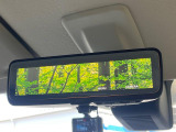 【デジタルルームミラー】後席の大きな荷物や同乗者で後方が確認しづらい時でも安心!カメラが撮影した車両後方の映像をルームミラー内に表示。クリアな視界で状況の確認が可能です!