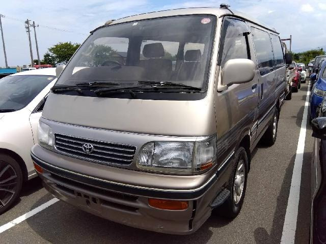 ハイエース 3.0 スーパーカスタム トリプルムーンルーフ ディーゼル 4WD 