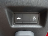 横滑り防止装置で運転をサポートします。