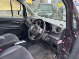 専門の業者による内装丸洗い、シートのタバコなどによるコゲ穴のリペア等(有料)も承っております。