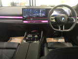 アウトバーンでの走行を見据えたBMWのブレーキシステムはもしもの時にもいち早くマシンを停止してくれます。