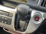 気になる車はすぐにお問い合わせください!画面右側の0066から始まる無料ダイヤルからお問い合わせ下さい!専門スタッフがお車のご質問にお答えいたします!