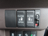 両側パワースライドドアとなりますので運転席からでもスイッチ一つでドアの開け閉めも可能です!