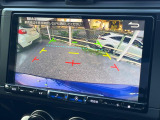 【バックカメラ】駐車時に後方がリアルタイム映像で確認できます。大型商業施設や立体駐車場での駐車時や、夜間のバック時に大活躍!運転スキルに関わらず、今や必須となった装備のひとつです!