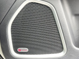 ●beatsサウンドシステム:車種毎に最適なチューニングを施した、Beats Audioプレミアムサウンドシステムを搭載。重厚感のある音楽をお楽しみいただけます。