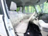運転席シート廻りは使用感も少なく、良好な状態となっています。前オーナー様が丁寧に使っていたことがよくわかりますね。