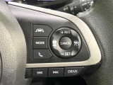 【レーダークルーズコントロール】高速道路での長距離走行が楽に!!自動で速度を保つクルーズコントロールが、衝突軽減システムと連携し、前方の車両を感知して車間を保つように速度調節してくれます!!