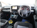 当店では中古車でも残価設定型ローンで乗れます。また当店ではご購入のお車(ガソリン国産車)全て次回お乗り換えまでオイル交換無料となります。