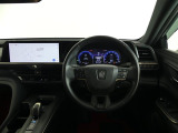 高級感のある運転席回り♪乗っていて落ち着けるデザインです。もちろん使い勝手もとても良いです。