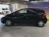 エンジンルーム、室内、クリーニング済みです。厳選したお車を屋内展示場にて展示中☆車両品質には自信がございます!ぜひ一度ご来店ください!!