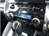 お車選びをお楽しみ頂けるよう、在庫車の展示スペースを十分に確保しております。