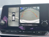 アラウンドビューモニター装備☆上から見たような画面で車庫入れも縦列駐車も安心です♪