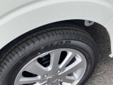 純正ホイールを装着しております。車両に関してのご質問は、スタッフまでお気軽にお問合せ下さい!TEL:0439-88-6662