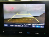 バックカメラで駐車も安心です。