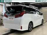 トヨタならではの「3つの安心」をセットにした『トヨタ認定中古車』です。「まるごとクリーニング」 「車両検査証明書」 「ロングラン保証」付き。
