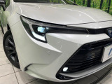 【LEDヘッドライト】悪天候や夜間走行時も良好な視界を確保し安心して運転できる高輝度LEDヘッドライトを装備!点灯速度が早く、消費電力も抑えられています。