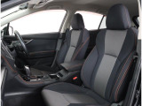 ゆったり座れて、長時間の運転も疲れにくいシート!